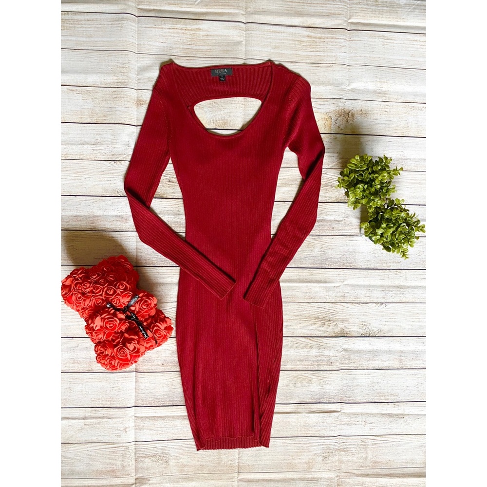 FASHION NOVA RED DRESS (S)— STRETCHY